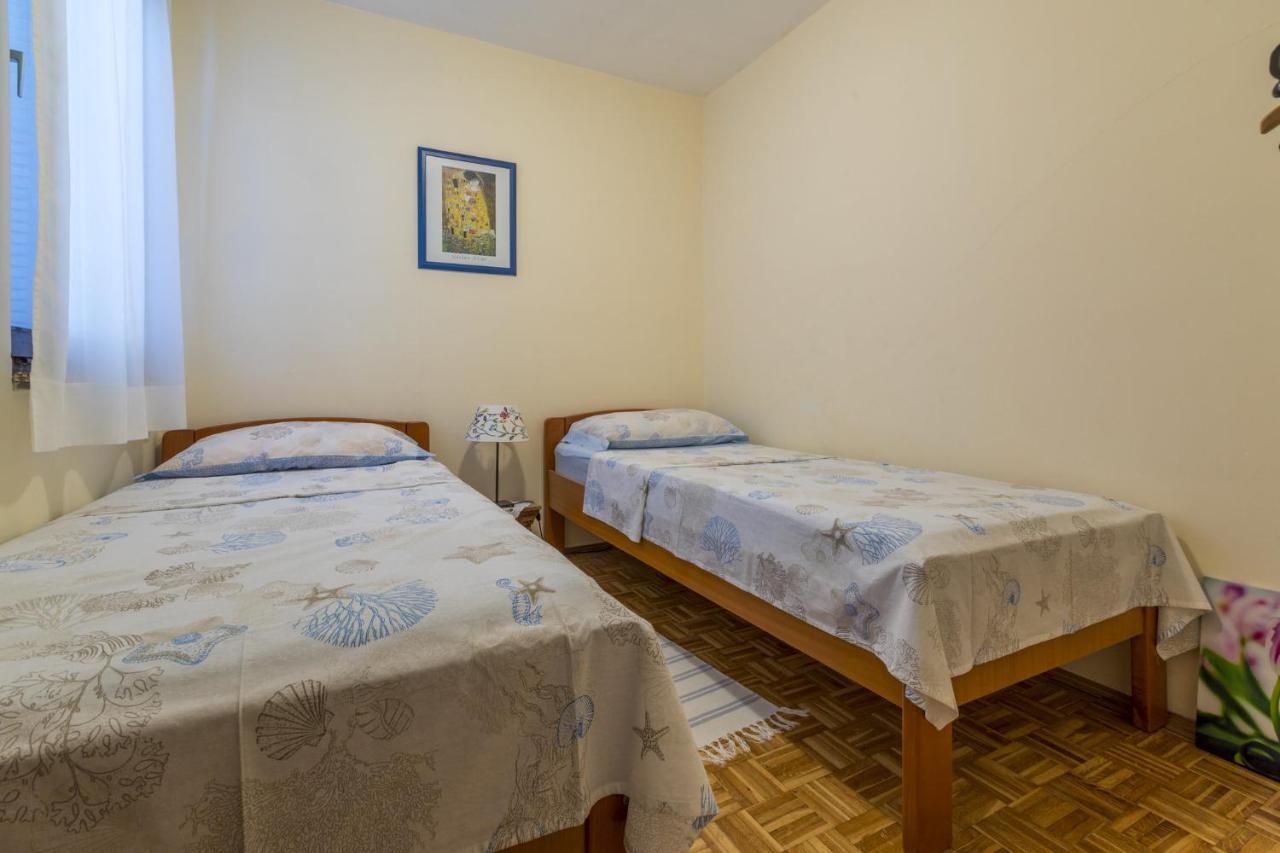 Hrusta Lägenhet Crikvenica Exteriör bild